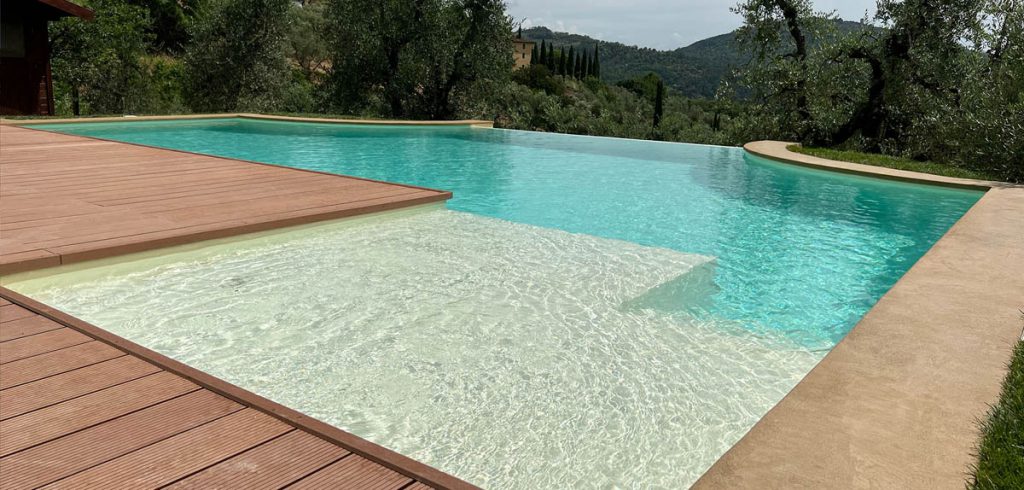 piscina a sfioro